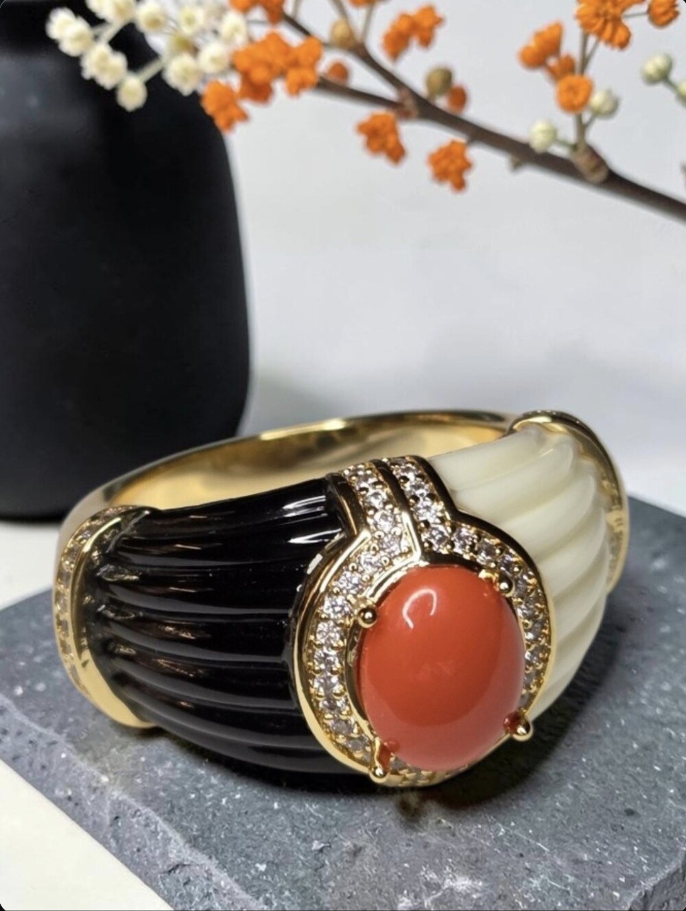 French Vibes 18k Gold Plated Coral Cabochon Onyx Cream Ribbed Lucite Ring